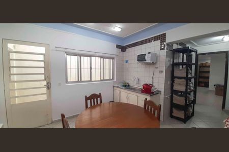Casa à venda com 122m², 2 quartos e 1 vaga