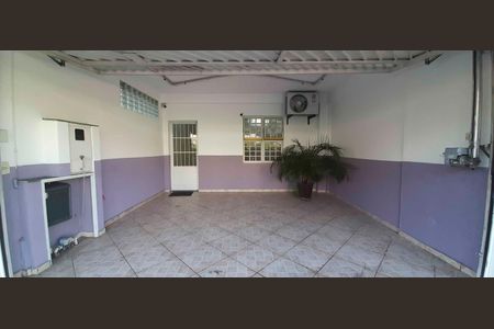 Casa à venda com 122m², 2 quartos e 1 vaga Casa à venda com 122m², 2 quartos e 1 vagaGaragem