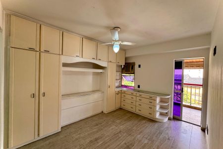 Apartamento para alugar com 169m², 3 quartos e 1 vaga
