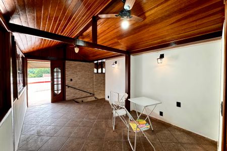 Apartamento para alugar com 169m², 3 quartos e 1 vaga