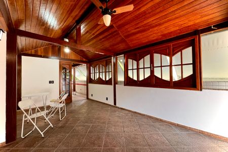 Apartamento para alugar com 169m², 3 quartos e 1 vaga