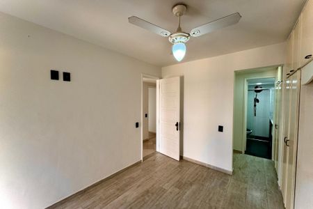 Apartamento para alugar com 169m², 3 quartos e 1 vaga