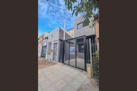 Casa para alugar com 120m², 2 quartos e 1 vaga Casa para alugar com 120m², 2 quartos e 1 vagaPlaca/Fachada