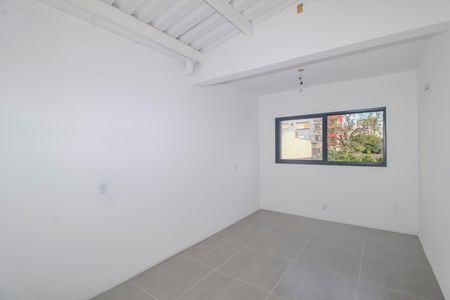 Casa para alugar com 120m², 2 quartos e 1 vaga Casa para alugar com 120m², 2 quartos e 1 vagaQuarto