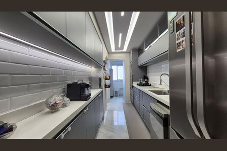 Apartamento à venda com 90m², 2 quartos e 2 vagas Apartamento à venda com 90m², 2 quartos e 2 vagasCozinha