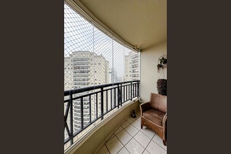 Apartamento à venda com 87m², 3 quartos e 2 vagas Apartamento à venda com 87m², 3 quartos e 2 vagasVaranda da Sala