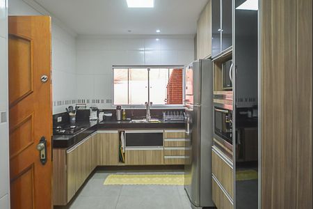 Casa à venda com 179m², 3 quartos e 4 vagas Casa à venda com 179m², 3 quartos e 4 vagasCozinha