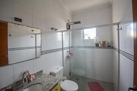 Casa à venda com 179m², 3 quartos e 4 vagas Casa à venda com 179m², 3 quartos e 4 vagasBanheiro da Suíte 3