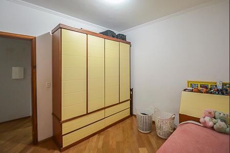 Casa à venda com 179m², 3 quartos e 4 vagas Casa à venda com 179m², 3 quartos e 4 vagasQuarto 2 - Suíte