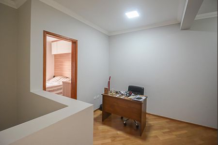 Casa à venda com 179m², 3 quartos e 4 vagas