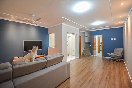 Casa à venda com 179m², 3 quartos e 4 vagas Casa à venda com 179m², 3 quartos e 4 vagasSala