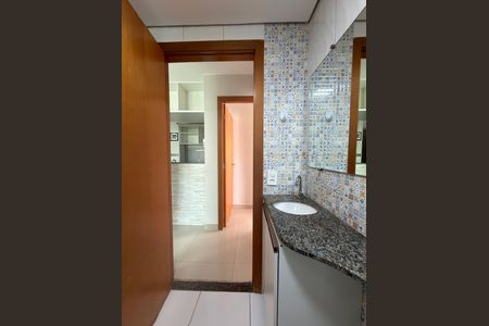 Apartamento para alugar com 54m², 2 quartos e 1 vaga Apartamento para alugar com 54m², 2 quartos e 1 vagaBanheiro