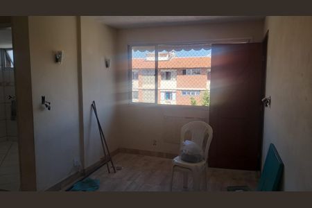 Sala de apartamento para alugar com 2 quartos, 45m² em Rocha Miranda, Rio de Janeiro