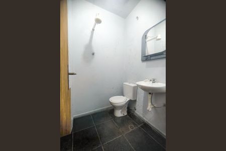 Banheiro de casa à venda com 3 quartos, 214m² em Jardim Santa Cruz (Campo Grande), São Paulo