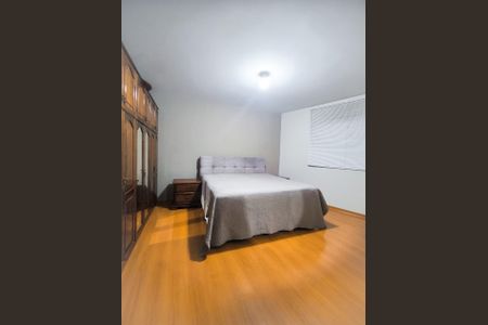 Quarto de casa à venda com 3 quartos, 214m² em Jardim Santa Cruz (Campo Grande), São Paulo
