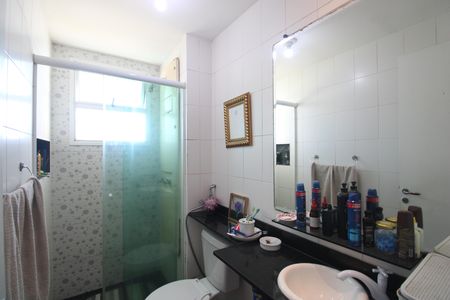 Apartamento à venda com 78m², 2 quartos e 1 vagaBanheiro da suíte 1