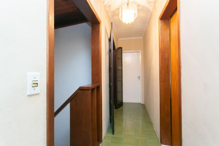 Casa à venda com 270m², 3 quartos e 10 vagas Casa à venda com 270m², 3 quartos e 10 vagasCorredor