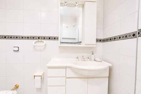 Apartamento à venda com 114m², 3 quartos e sem vaga Apartamento à venda com 114m², 3 quartos e sem vagaBanheiro