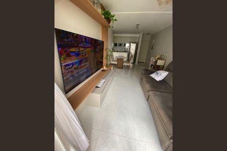 Apartamento à venda com 62m², 2 quartos e 1 vaga Apartamento à venda com 62m², 2 quartos e 1 vagaSala