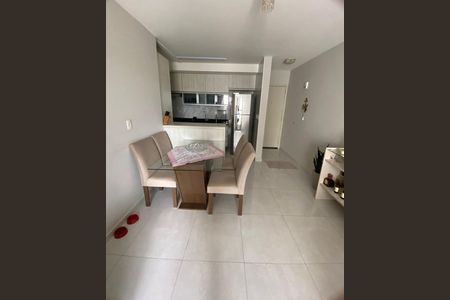 Apartamento à venda com 62m², 2 quartos e 1 vaga Apartamento à venda com 62m², 2 quartos e 1 vagaSala de Jantar