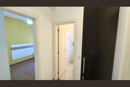 Corredor de apartamento à venda com 3 quartos, 75m² em Parque das Flores, Campinas
