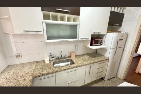 Apartamento à venda com 75m², 3 quartos e 2 vagas Apartamento à venda com 75m², 3 quartos e 2 vagasCozinha