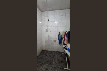 Casa para alugar com 90m², 3 quartos e 5 vagasBanheiro 2