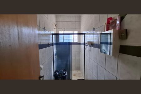 Casa para alugar com 90m², 3 quartos e 5 vagasBanheiro