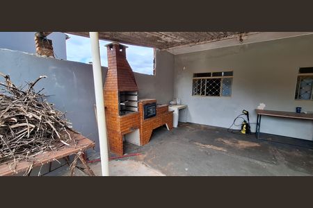 Casa para alugar com 90m², 3 quartos e 5 vagasChurrasqueira