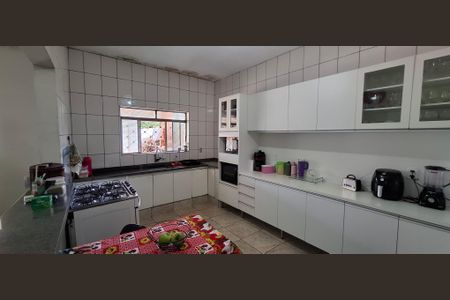 Casa para alugar com 90m², 3 quartos e 5 vagasCozinha