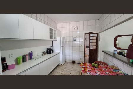 Casa para alugar com 90m², 3 quartos e 5 vagasCozinha