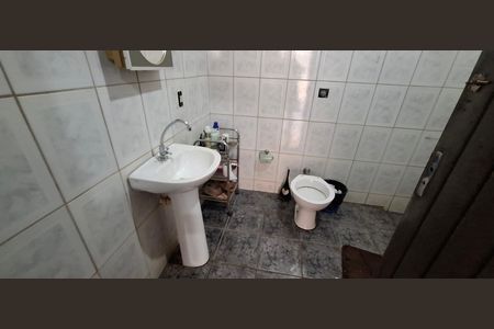 Casa para alugar com 90m², 3 quartos e 5 vagasBanheiro 2