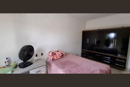 Casa para alugar com 90m², 3 quartos e 5 vagasSuíte 