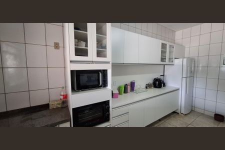 Casa para alugar com 90m², 3 quartos e 5 vagasCozinha