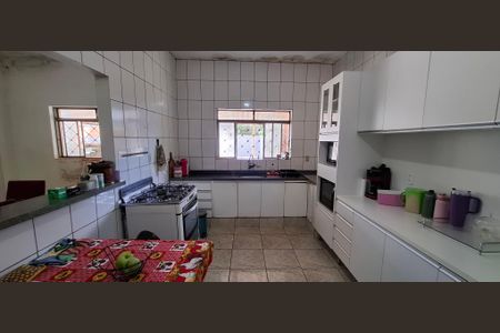 Casa para alugar com 90m², 3 quartos e 5 vagasCozinha