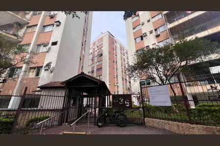 Apartamento para alugar com 70m², 2 quartos e 1 vagaFachada