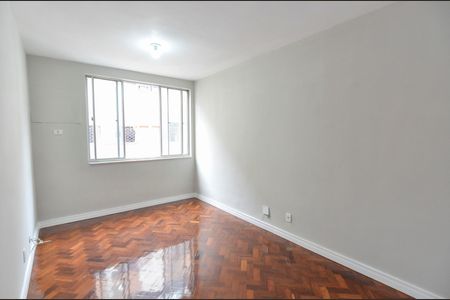 Apartamento para alugar com 70m², 2 quartos e 1 vagaSala