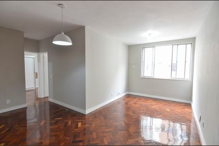 Sala de apartamento para alugar com 2 quartos, 70m² em Tijuca, Rio de Janeiro
