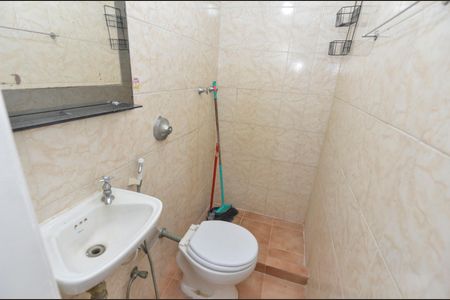 Apartamento para alugar com 70m², 2 quartos e 1 vagaBanheiro de Serviço