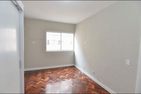 Apartamento para alugar com 70m², 2 quartos e 1 vagaSuíte