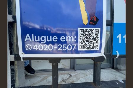 Casa de condomínio para alugar com 203m², 3 quartos e 4 vagas Casa de condomínio para alugar com 203m², 3 quartos e 4 vagasPlaca