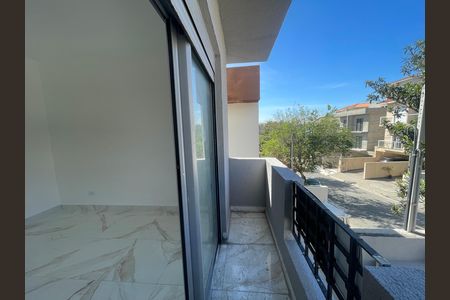 Casa de condomínio para alugar com 203m², 3 quartos e 4 vagas Casa de condomínio para alugar com 203m², 3 quartos e 4 vagasVaranda