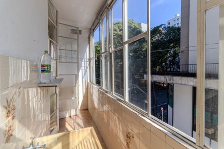 Apartamento para alugar com 75m², 2 quartos e sem vagaVaranda