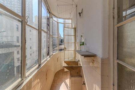 Apartamento para alugar com 75m², 2 quartos e sem vagaVaranda