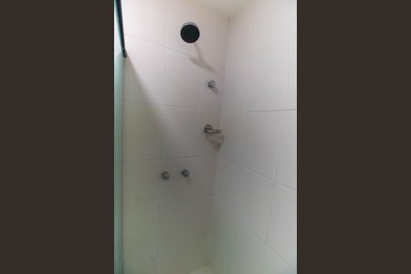 Apartamento à venda com 120m², 3 quartos e 2 vagas Apartamento à venda com 120m², 3 quartos e 2 vagasBanheiro da Suíte 1