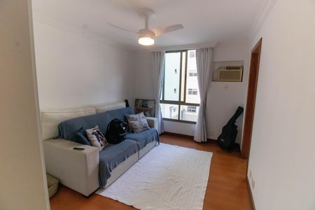 Apartamento à venda com 120m², 3 quartos e 2 vagas Apartamento à venda com 120m², 3 quartos e 2 vagasSuíte 2