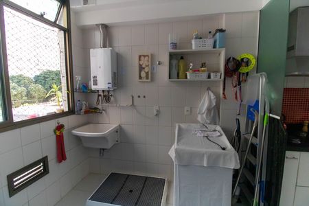 Apartamento à venda com 120m², 3 quartos e 2 vagas Apartamento à venda com 120m², 3 quartos e 2 vagasÁrea de Serviço