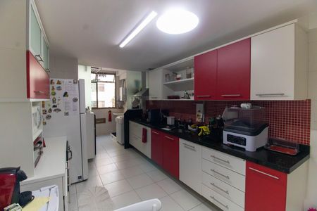 Apartamento à venda com 120m², 3 quartos e 2 vagas Apartamento à venda com 120m², 3 quartos e 2 vagasCozinha
