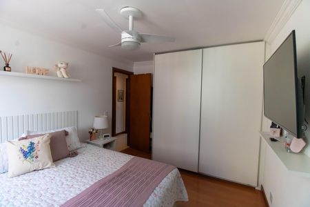 Apartamento à venda com 120m², 3 quartos e 2 vagas Apartamento à venda com 120m², 3 quartos e 2 vagasSuíte 1