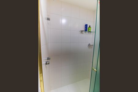 Apartamento à venda com 120m², 3 quartos e 2 vagas Apartamento à venda com 120m², 3 quartos e 2 vagasBanheiro Social